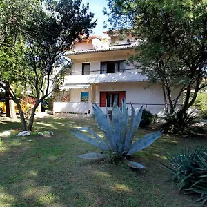 516 Apartment Lopar